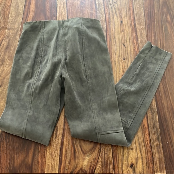 Ralph Lauren 100% Lamb Suede Skinny Pants Size Small - Picture 3 of 9